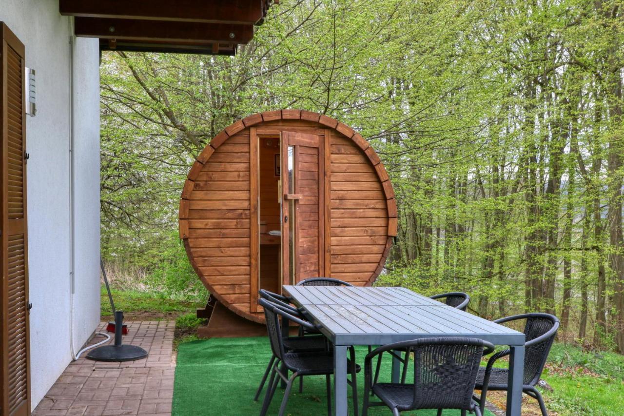 Seepark Kirchheim Ferienhaus Bei Zeta Mit Sauna Luaran gambar